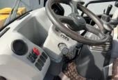 Compre sua retroescavadeira
